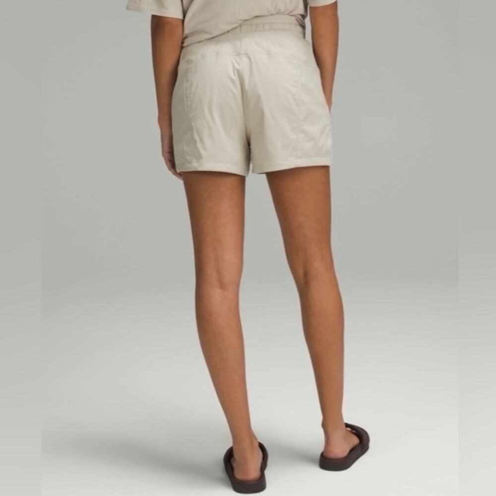 Lululemon Dance Studio High-Rise Activewear Cream Tan Shorts Size 2